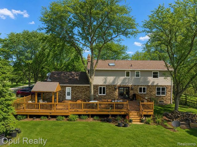 8855 Gross Road, Dexter, MI 48130