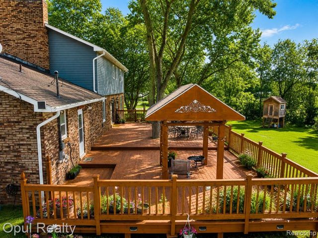 8855 Gross Road, Dexter, MI 48130