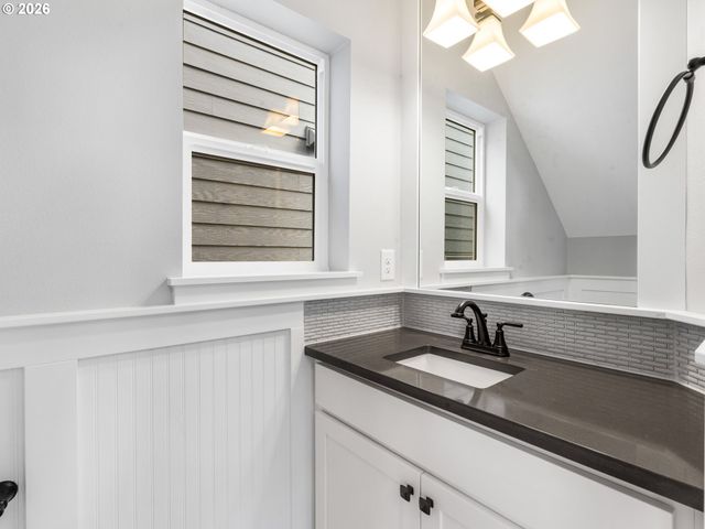 3622 Sw Vermont St, Portland, OR 97219