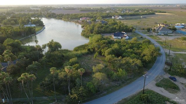 000 Moon Lake Drive S, Progreso Lakes, TX 78596