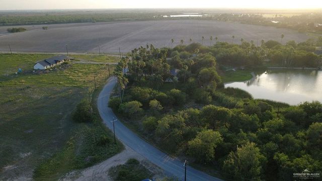 000 Moon Lake Drive S, Progreso Lakes, TX 78596