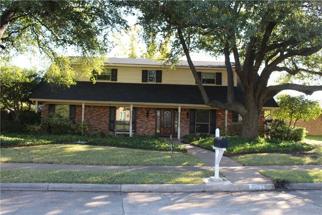 2304 Brennan Drive, Plano, TX 75075