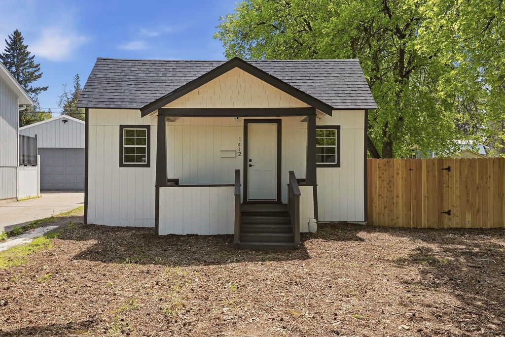 1412 E 36th Ave, Spokane, WA 99203
