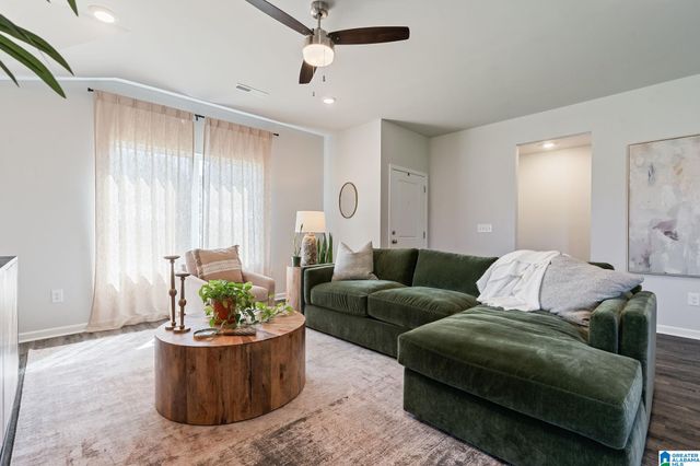 612 KLYNES DRIVE, Calera, AL 35040