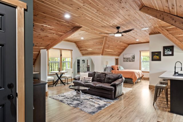1890 Evergreen Rd, Thompsons Station, TN 37179