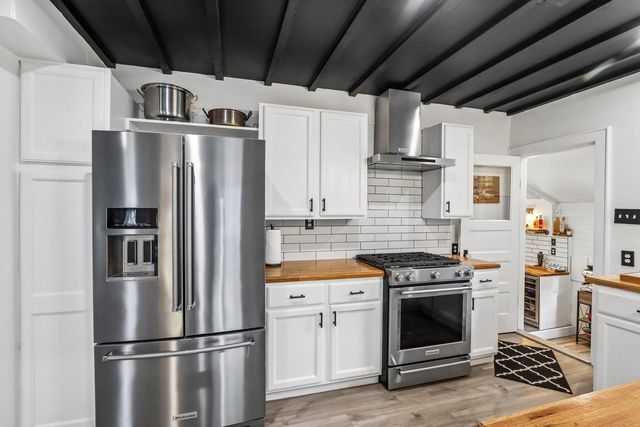 924 Nagawicka STREET, Delafield, WI 53018
