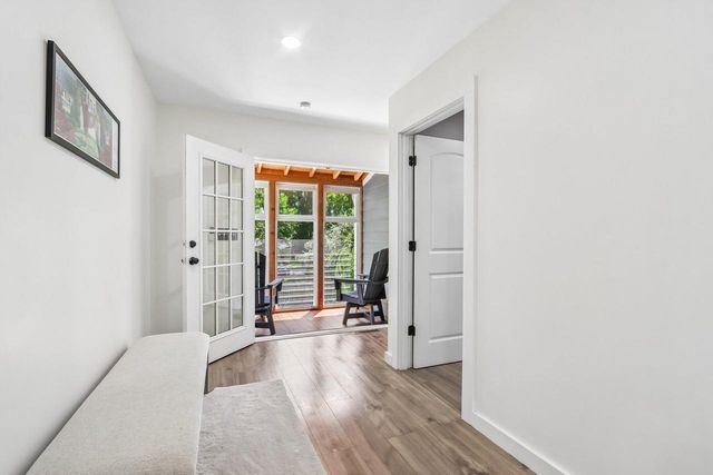 924 Nagawicka STREET, Delafield, WI 53018