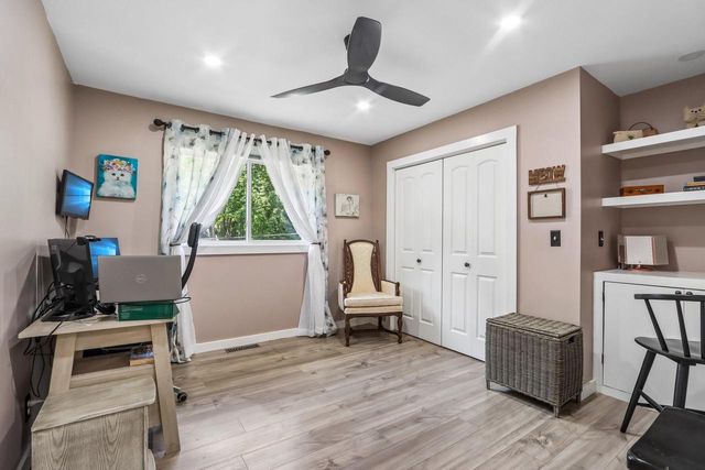 924 Nagawicka STREET, Delafield, WI 53018