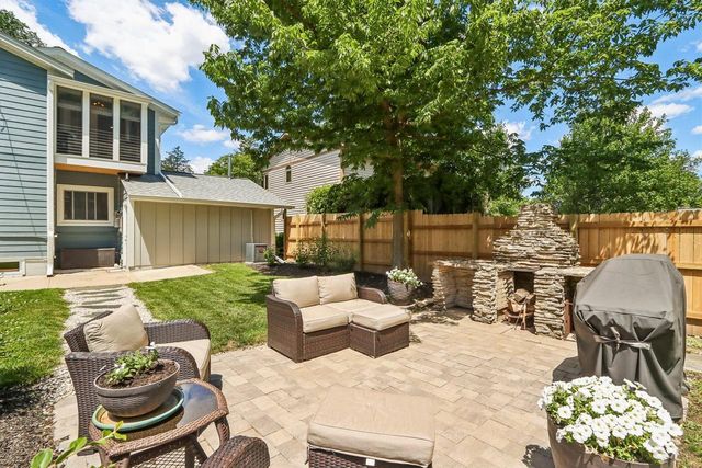 924 Nagawicka STREET, Delafield, WI 53018