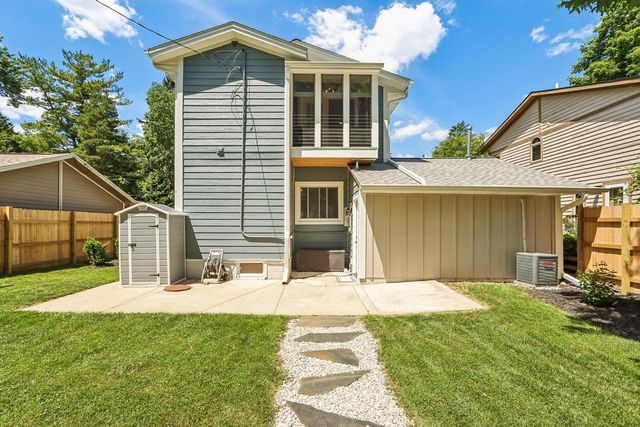 924 Nagawicka STREET, Delafield, WI 53018