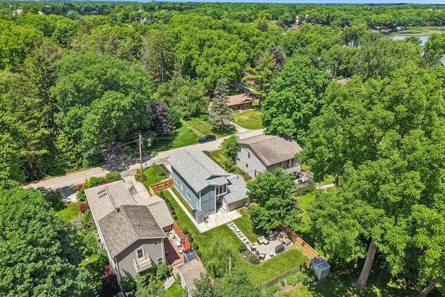 924 Nagawicka STREET, Delafield, WI 53018