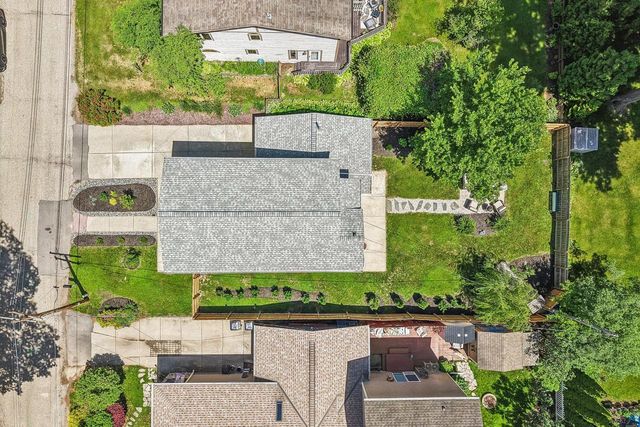 924 Nagawicka STREET, Delafield, WI 53018
