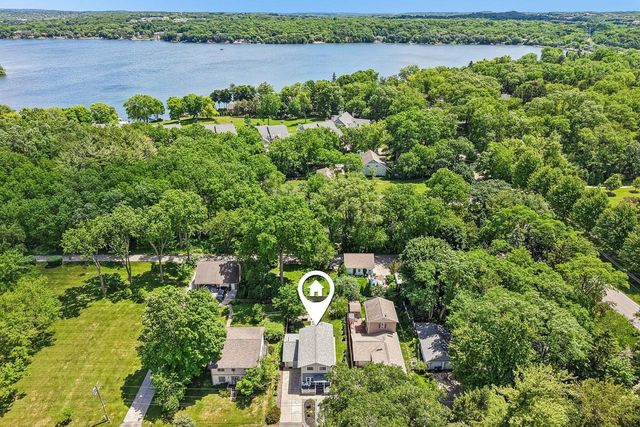 924 Nagawicka STREET, Delafield, WI 53018