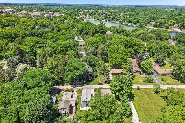 924 Nagawicka STREET, Delafield, WI 53018
