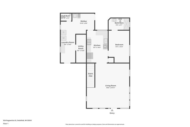 924 Nagawicka STREET, Delafield, WI 53018