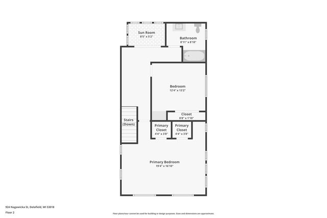 924 Nagawicka STREET, Delafield, WI 53018
