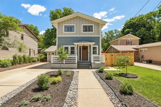 924 Nagawicka STREET, Delafield, WI 53018