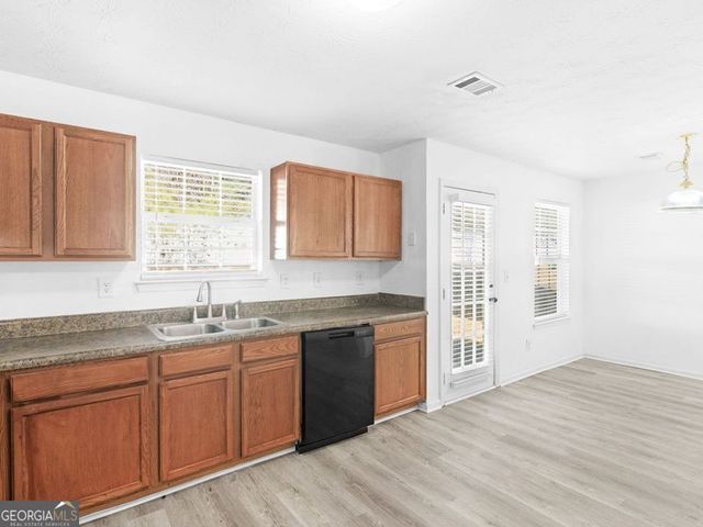 305 Nunnally Drive, Stockbridge, GA 30281