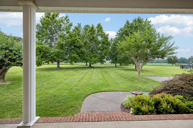 108 Ewing Dr, Portland, TN 37148