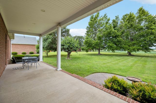 108 Ewing Dr, Portland, TN 37148