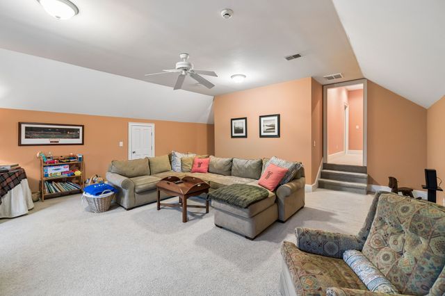 108 Ewing Dr, Portland, TN 37148