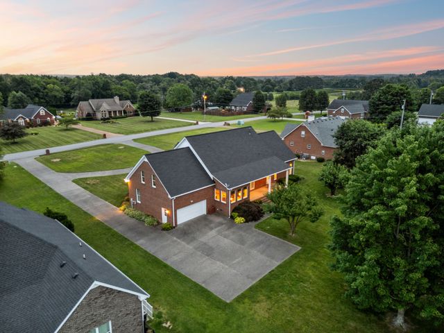 108 Ewing Dr, Portland, TN 37148