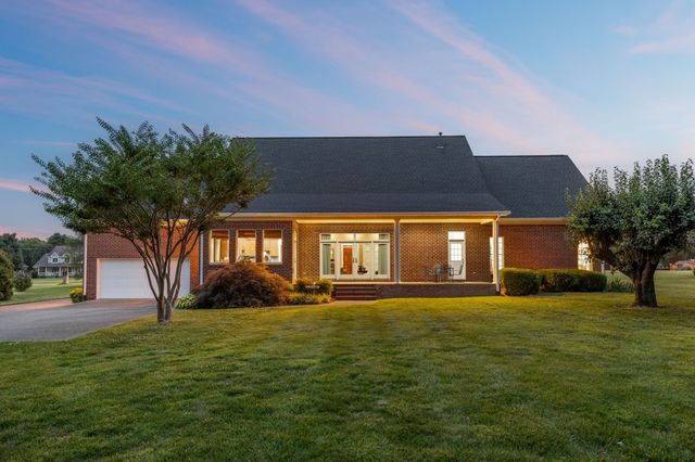108 Ewing Dr, Portland, TN 37148