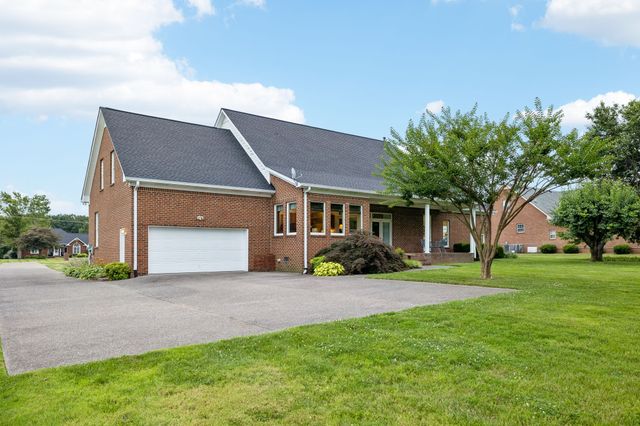 108 Ewing Dr, Portland, TN 37148