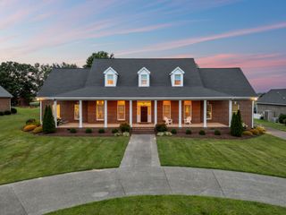 108 Ewing Dr, Portland, TN 37148