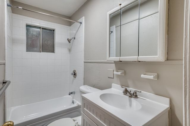 2213 Capri Drive 105, Fort Worth, TX 76114
