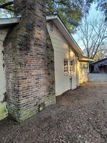 147 Rubin Ave., Georgetown, SC 29440