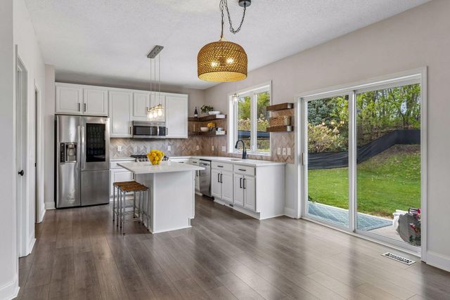 13416 Hillsboro Avenue, Savage, MN 55378