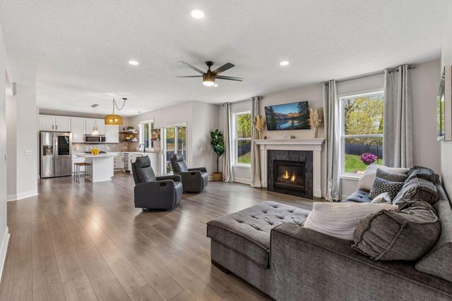13416 Hillsboro Avenue, Savage, MN 55378