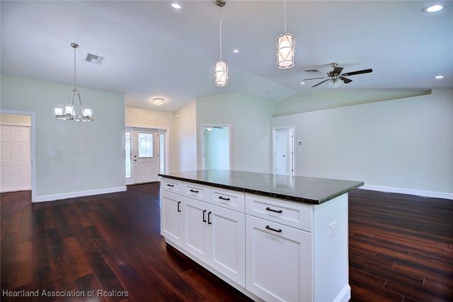 124 Clinton Avenue, Lake Placid, FL 33852