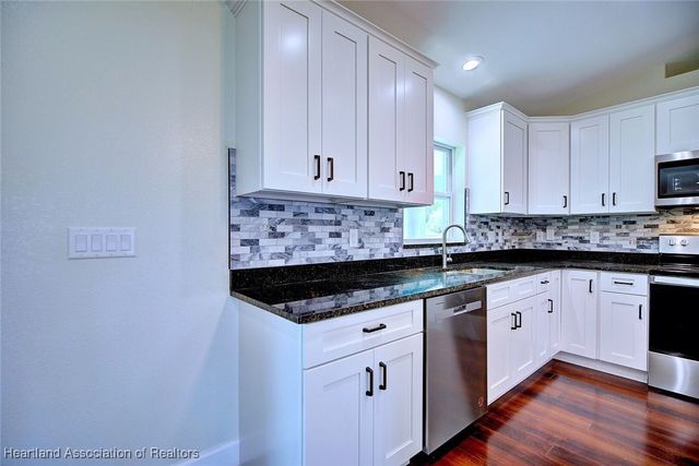 124 Clinton Avenue, Lake Placid, FL 33852