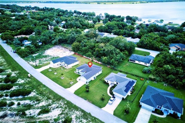 124 Clinton Avenue, Lake Placid, FL 33852