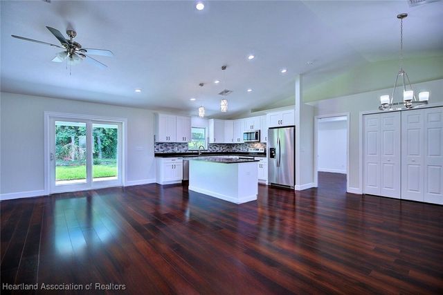 124 Clinton Avenue, Lake Placid, FL 33852