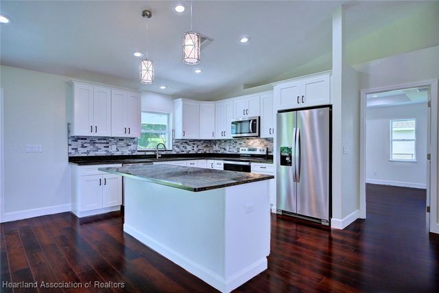 124 Clinton Avenue, Lake Placid, FL 33852