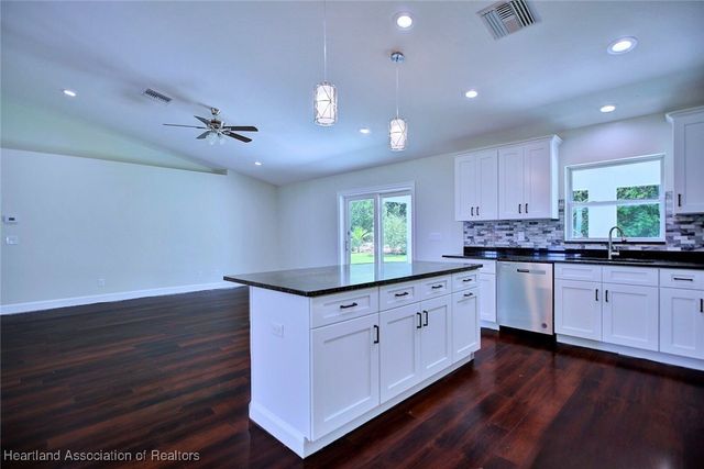 124 Clinton Avenue, Lake Placid, FL 33852