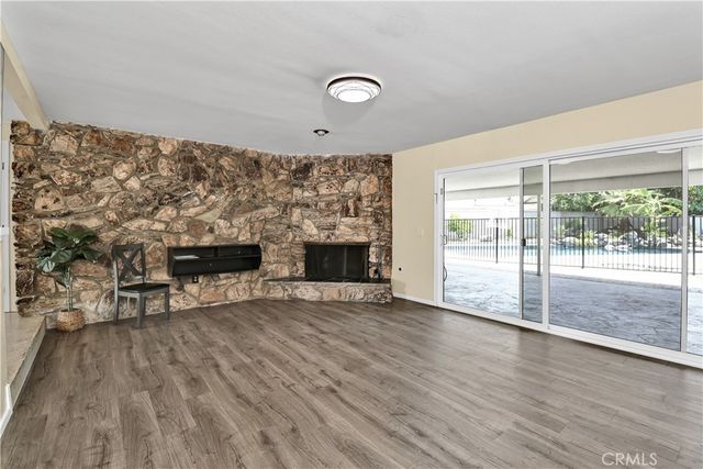 2550 W Rowland Avenue, Anaheim, CA 92804