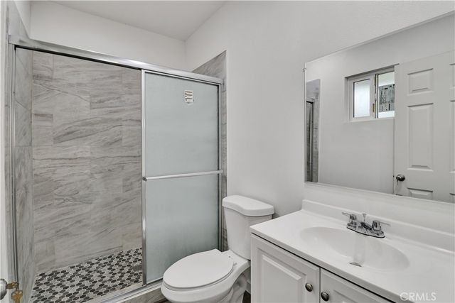 2550 W Rowland Avenue, Anaheim, CA 92804