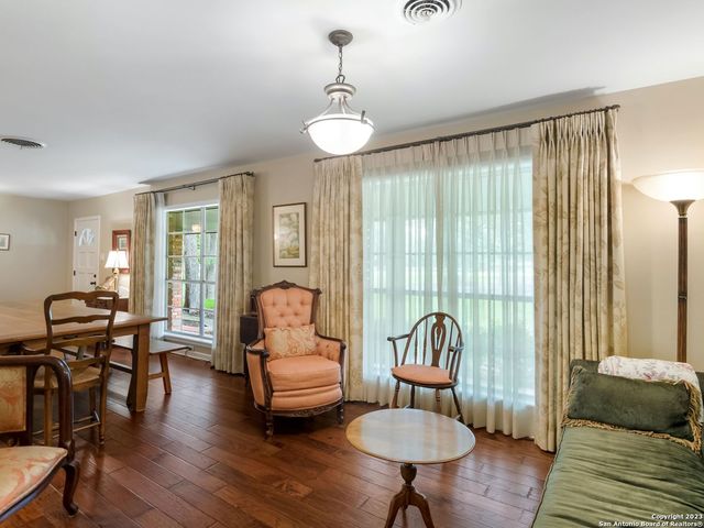 678 Rosewood, Boerne, TX 78006