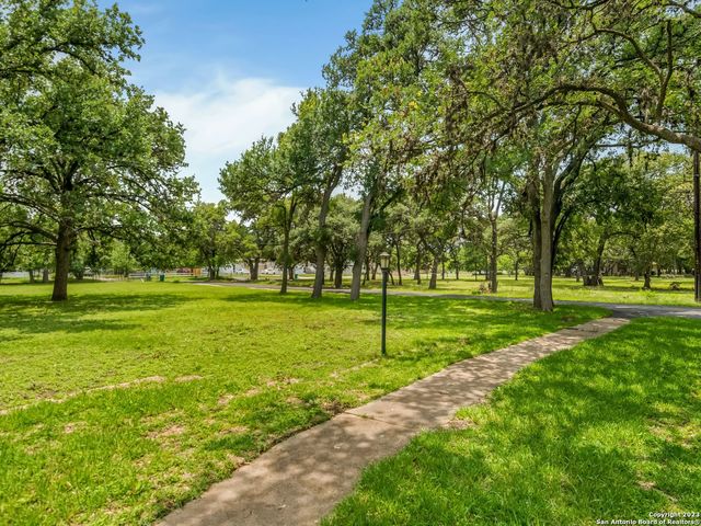 678 Rosewood, Boerne, TX 78006