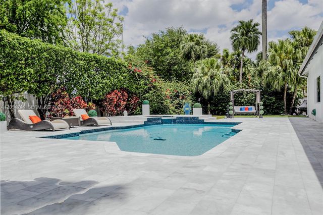 11929 SW 72 TER, Miami, FL 33183