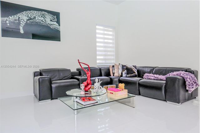 11929 SW 72 TER, Miami, FL 33183