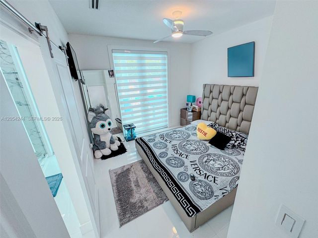 11929 SW 72 TER, Miami, FL 33183
