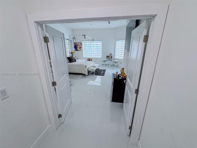 11929 SW 72 TER, Miami, FL 33183