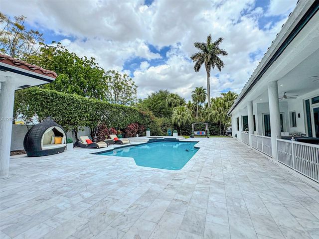 11929 SW 72 TER, Miami, FL 33183