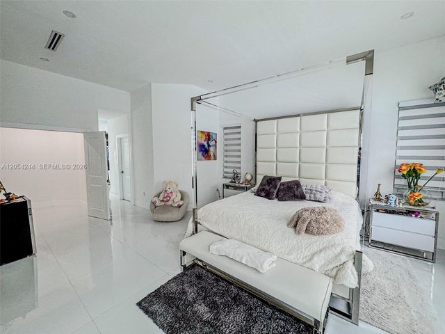 11929 SW 72 TER, Miami, FL 33183