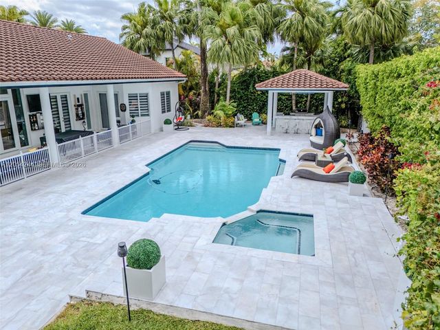 11929 SW 72 TER, Miami, FL 33183